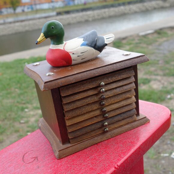 Vintage Wooden Coaster set with Mallard Duck Figurine Holder with 8 Coasters - Picture 1 of 14